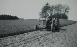 Ejner plover uden om Væste Hyw c1956